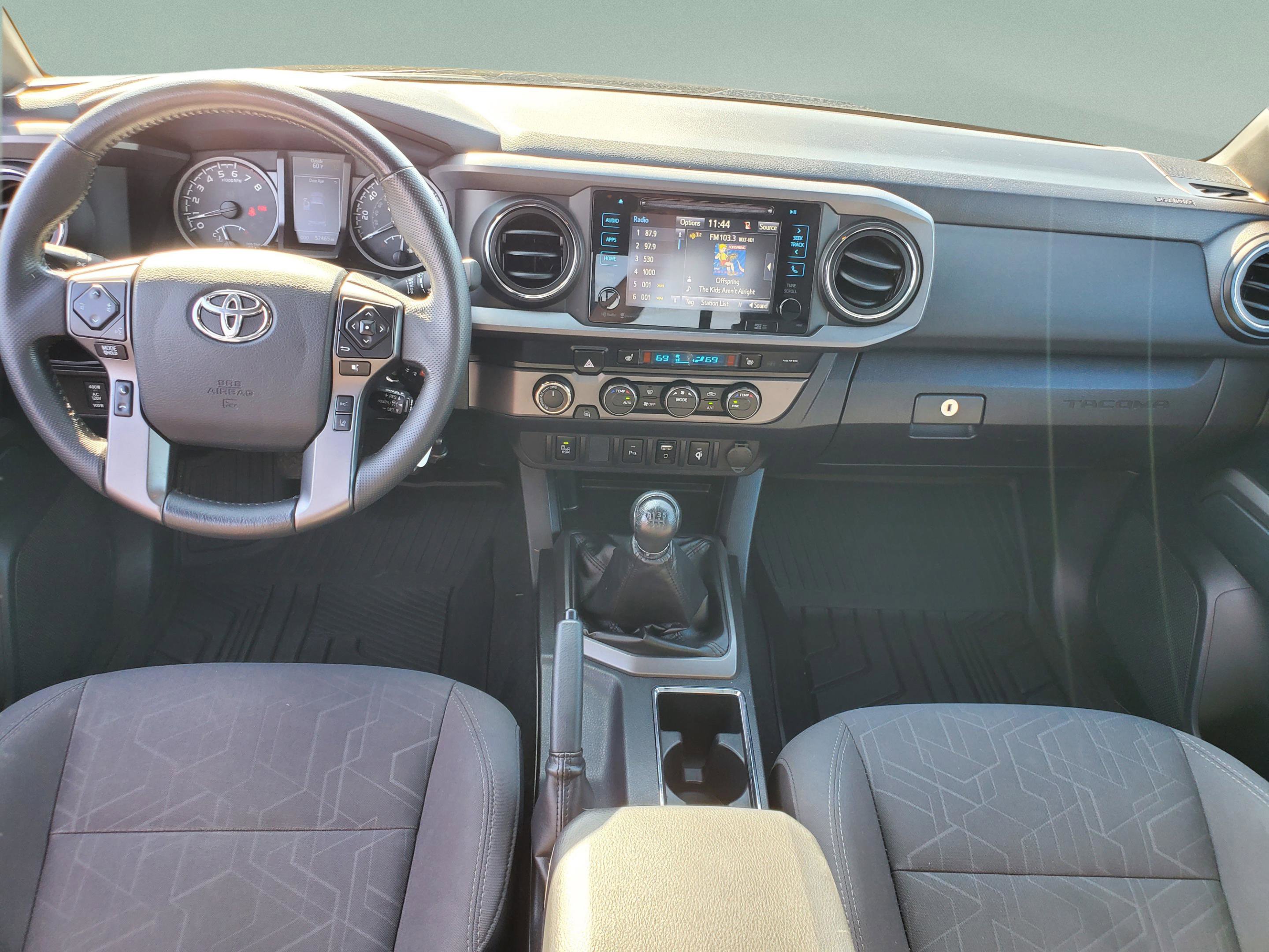 Used 2019 Toyota Tacoma TRD Sport w/ Technology Package AWD/4WD image 8