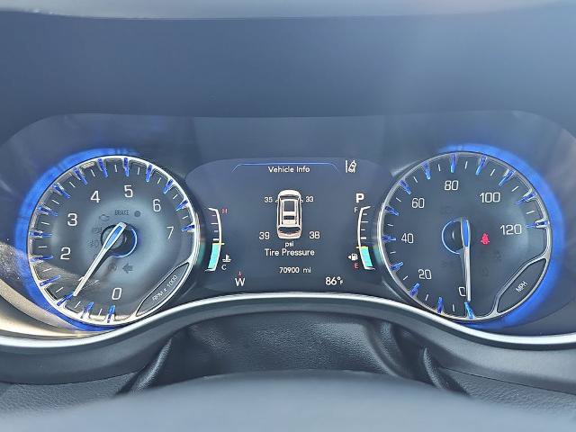 Used 2024 Chrysler Pacifica Touring-L FWD image 19