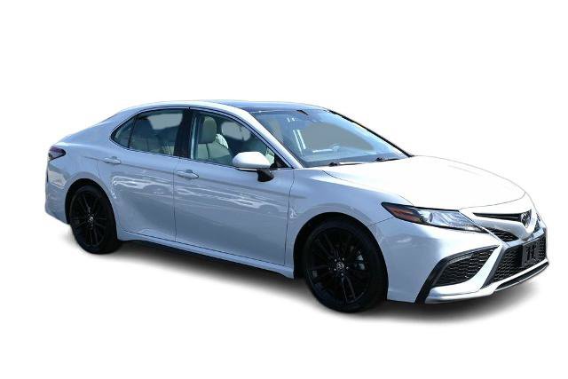 Used 2022 Toyota Camry XSE FWD image 3