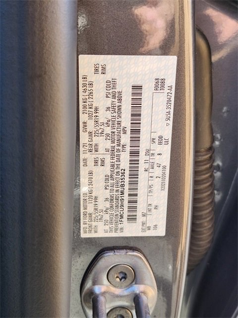 Certified 2021 Ford Escape SEL w/ SEL Stealth AWD Package image 36