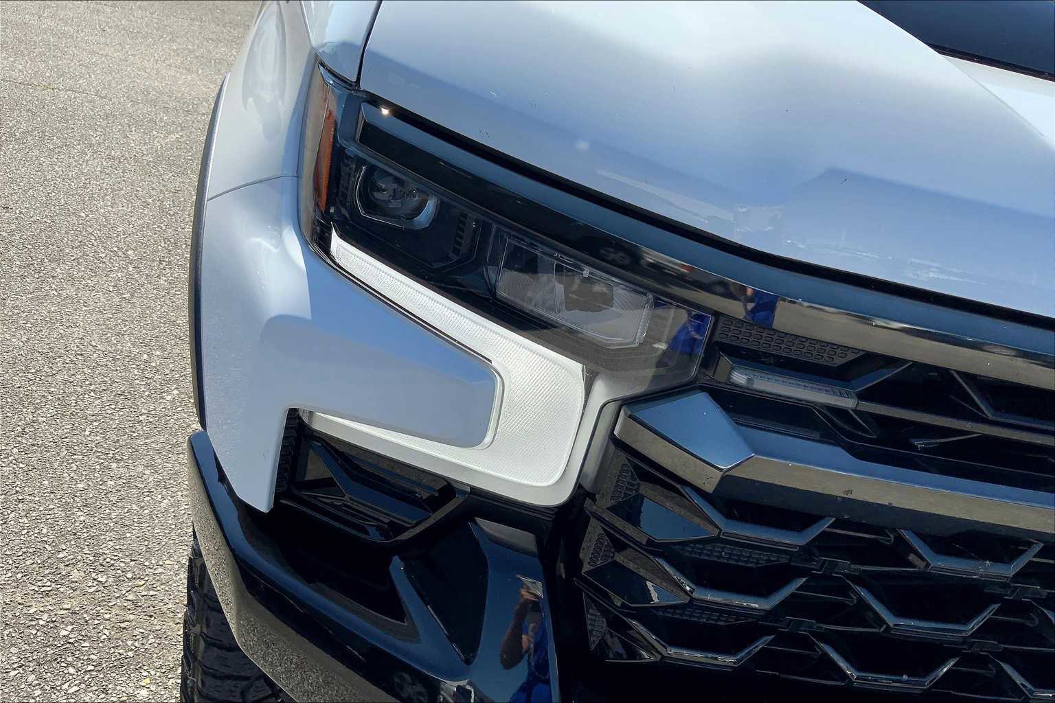 Used 2024 Chevrolet Silverado 1500 ZR2 w/ Technology Package image 27