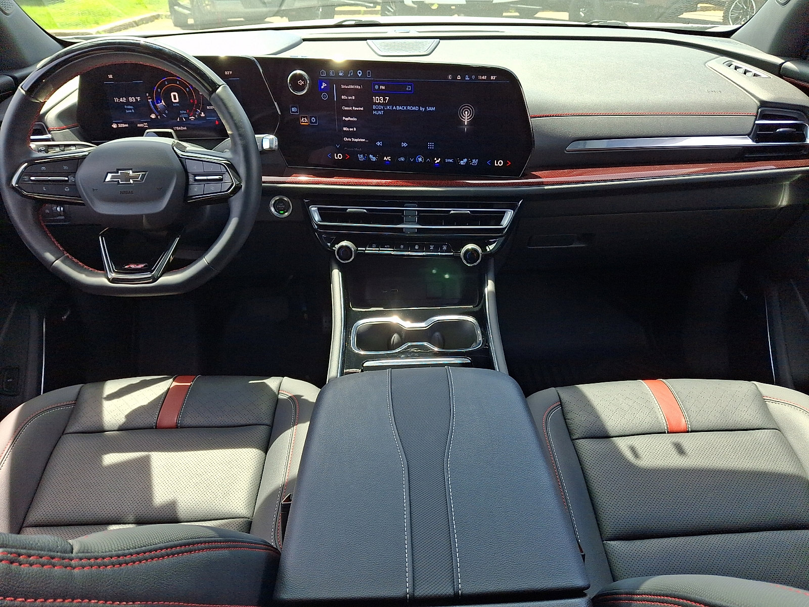 Used 2024 Chevrolet Traverse RS AWD/4WD image 14