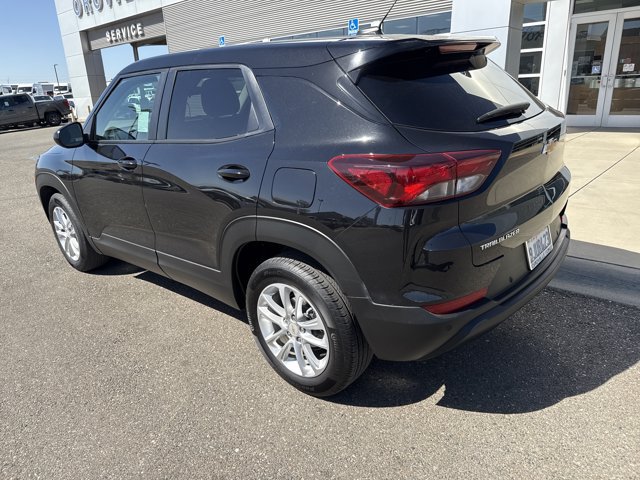 Used 2024 Chevrolet TrailBlazer LS w/ LS Convenience Package FWD image 3
