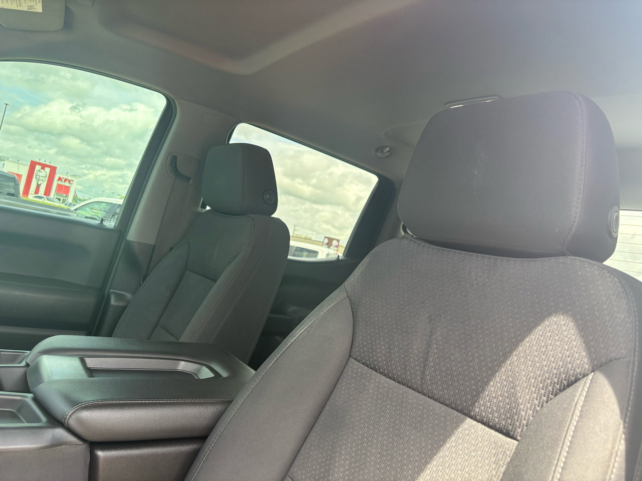 Used 2020 Chevrolet Silverado 1500 Custom w/ Custom Value Package image 31