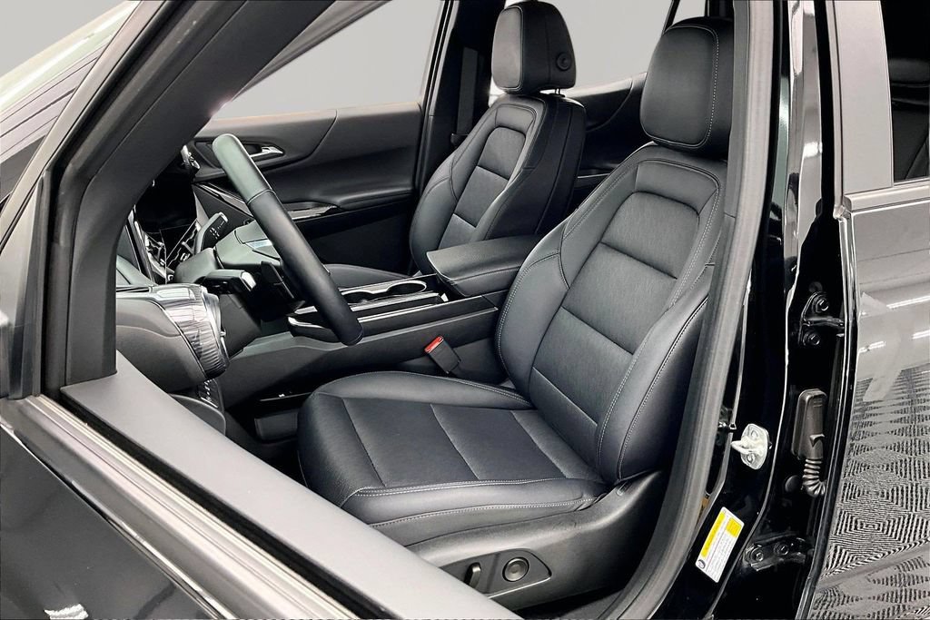 Used 2025 Chevrolet Equinox LT w/ Convenience Package II AWD/4WD image 25