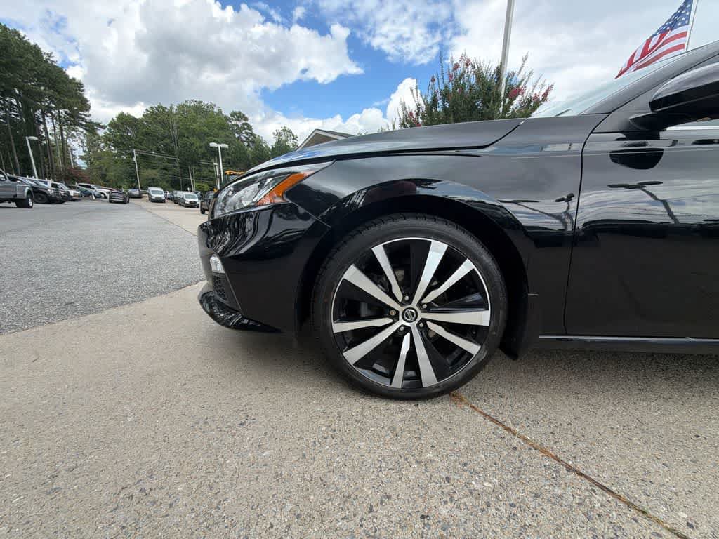 Used 2020 Nissan Altima 2.5 SR FWD image 11