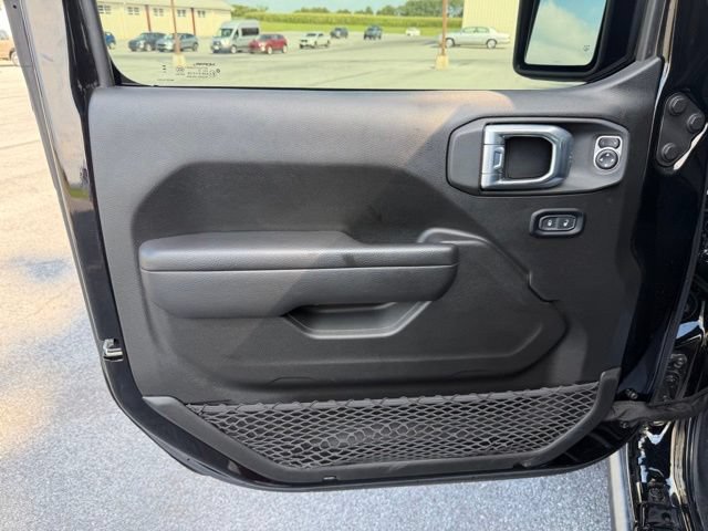 Used 2024 Jeep Wrangler Unlimited Sport AWD/4WD image 12