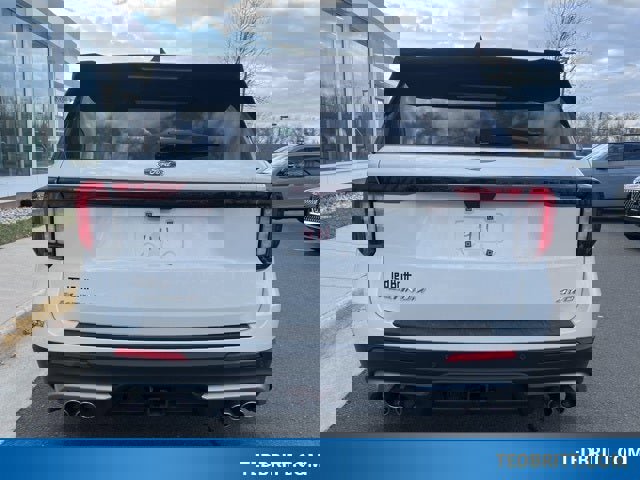 Certified 2025 Ford Explorer Platinum w/ Ultimate Package image 4