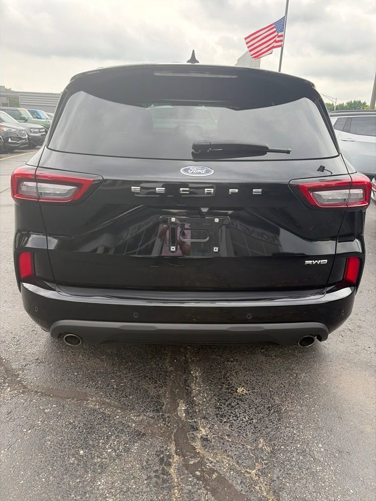 Certified 2024 Ford Escape ST-Line w/ Tech Pack #1 AWD/4WD image 4