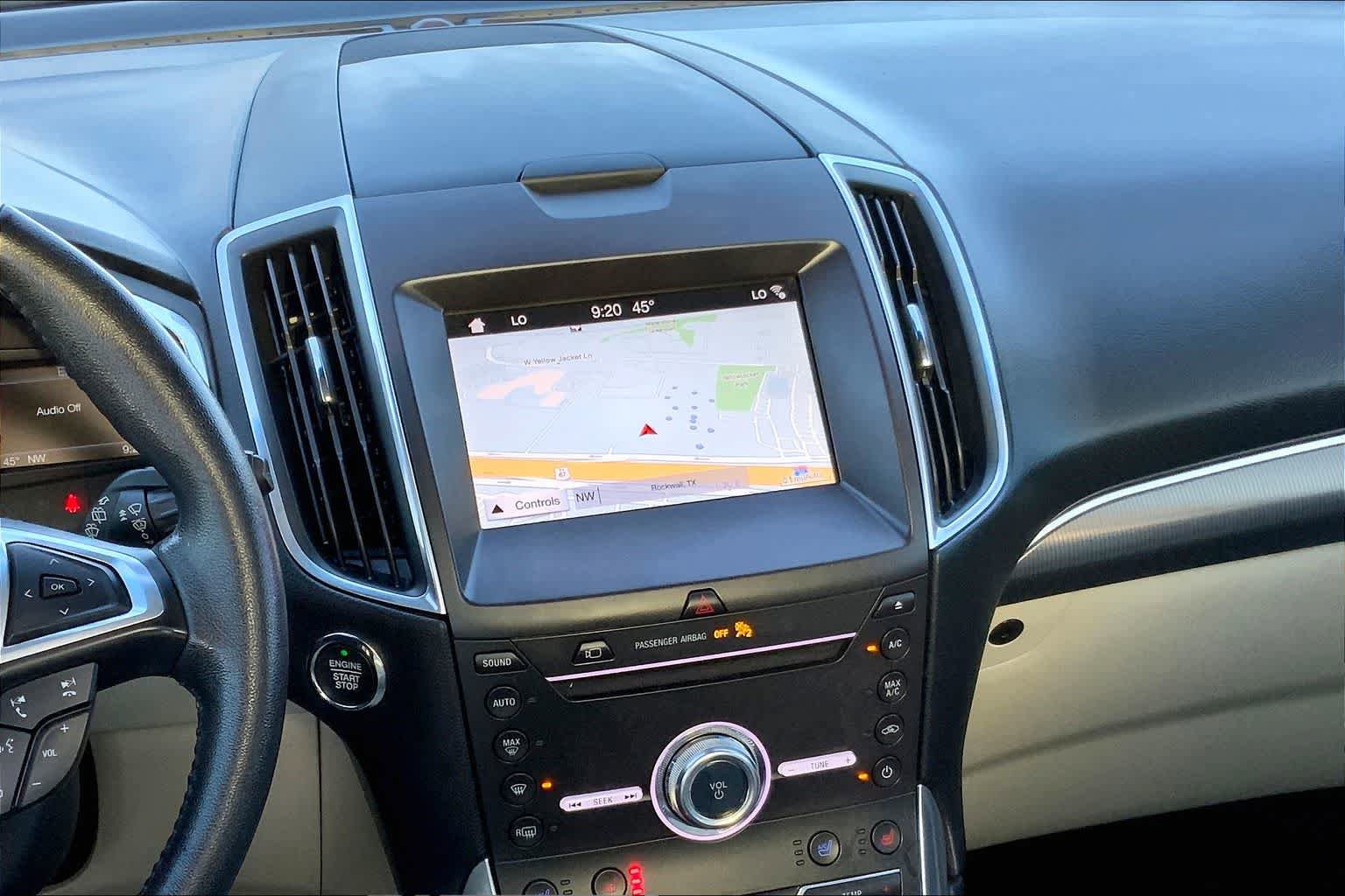 Certified 2019 Ford Edge Titanium w/ Equipment Group 301A FWD image 7