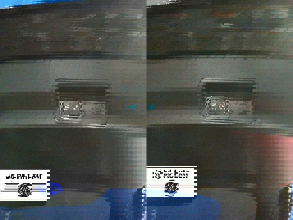 Certified 2022 Ford Explorer Limited w/ Equipment Group 301A image 17