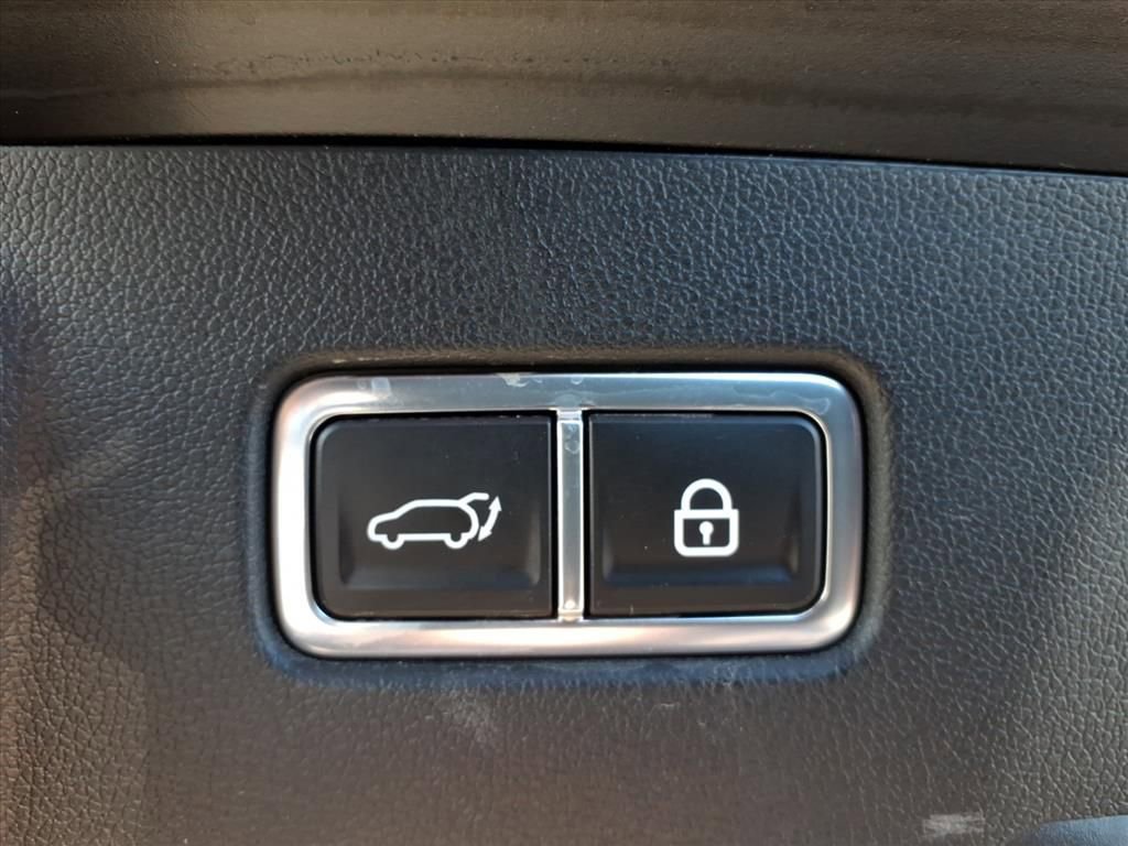 Used 2023 Kia Sorento SX Prestige image 36