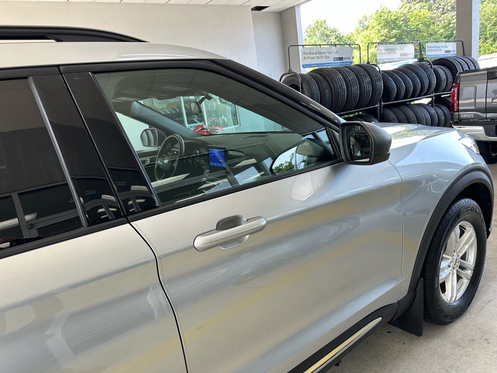 Certified 2020 Ford Explorer XLT w/ Equipment Group 202A image 5