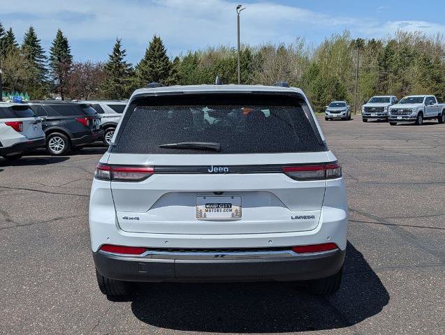 Used 2023 Jeep Grand Cherokee Laredo AWD/4WD image 6