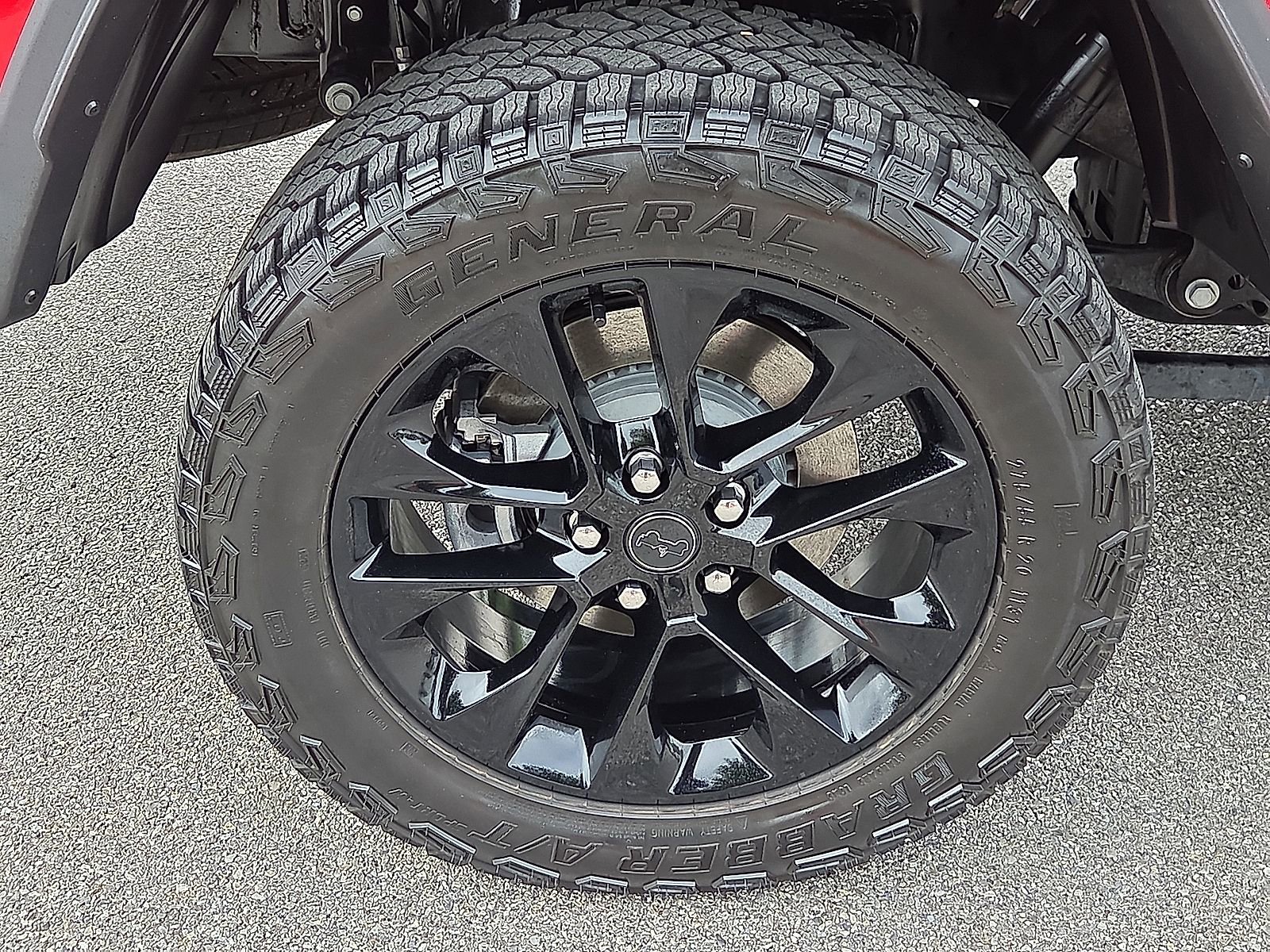 Used 2025 Jeep Gladiator Sport image 7