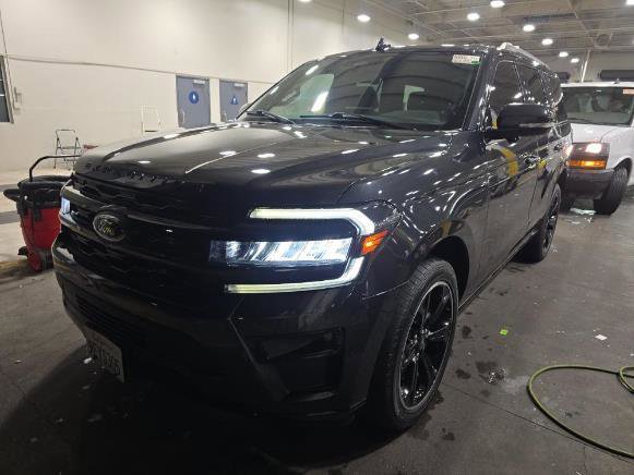 Certified 2023 Ford Expedition Limited image 2
