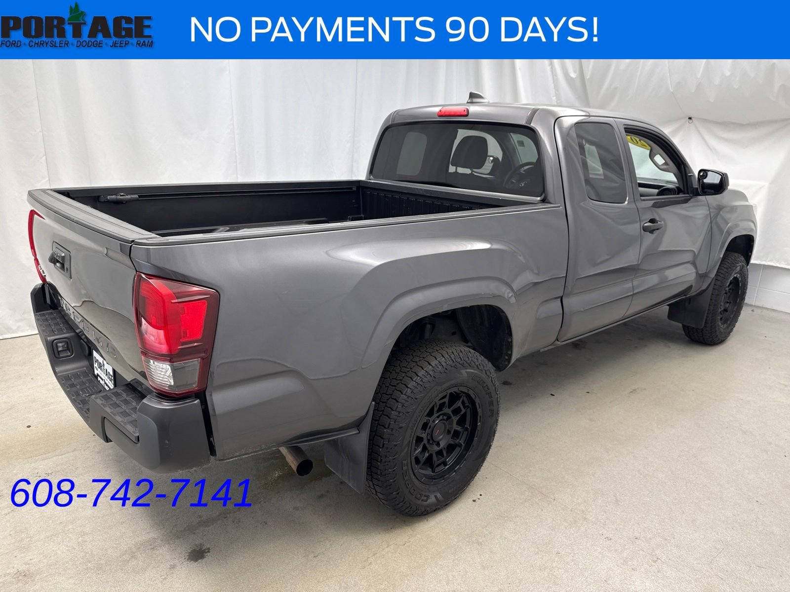 Used 2020 Toyota Tacoma SR AWD/4WD image 2