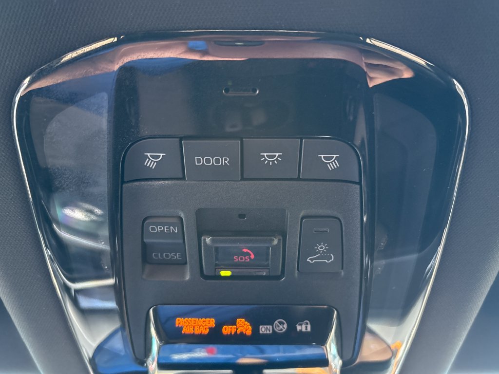 Used 2023 Toyota Venza Limited AWD/4WD image 35
