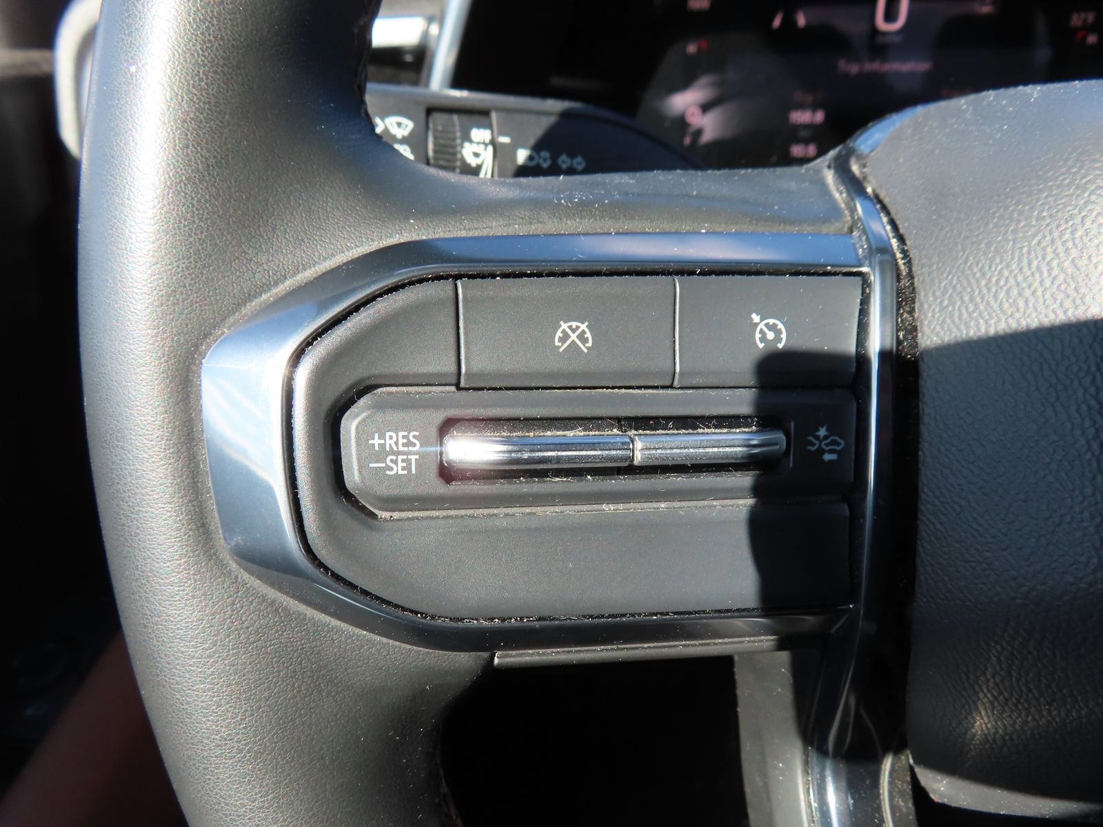 Used 2023 GMC Canyon AT4 w/ AT4 Premium Package image 18