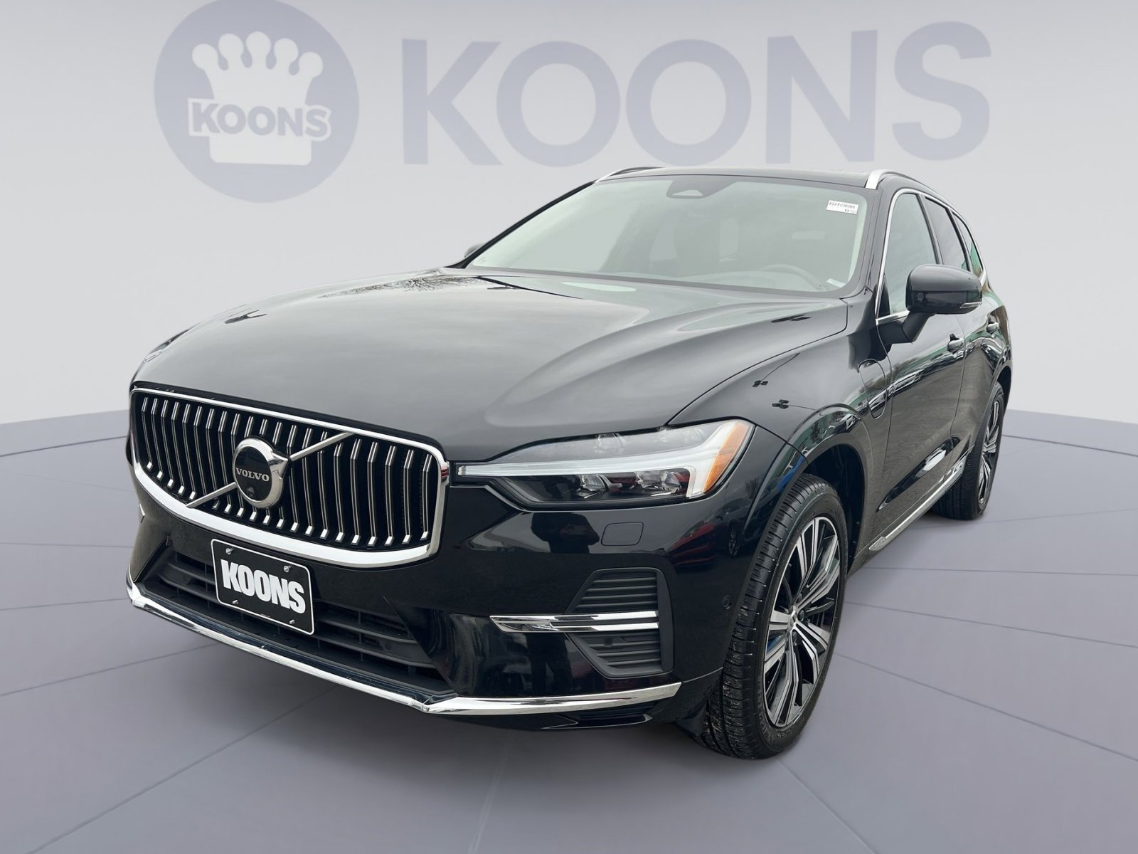 Used 2023 Volvo XC60 T8 Plus w/ Protection Package Premier image 1