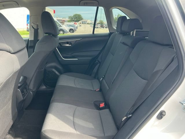Used 2025 Toyota RAV4 XLE FWD image 31