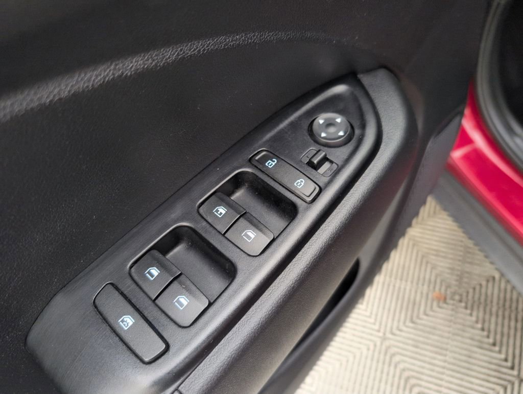 Used 2021 Hyundai Venue SE image 36