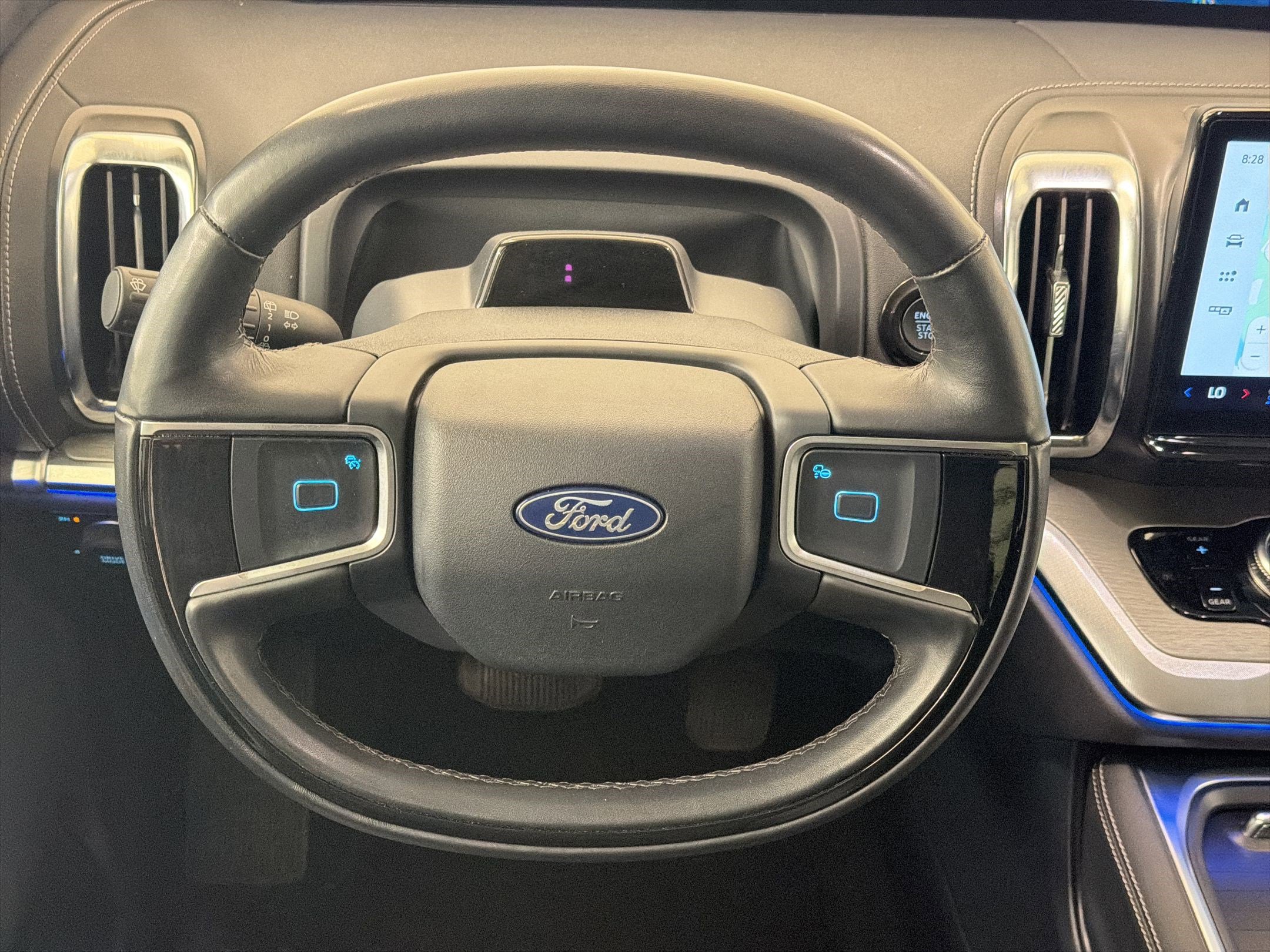 Certified 2025 Ford Expedition Platinum AWD/4WD image 17