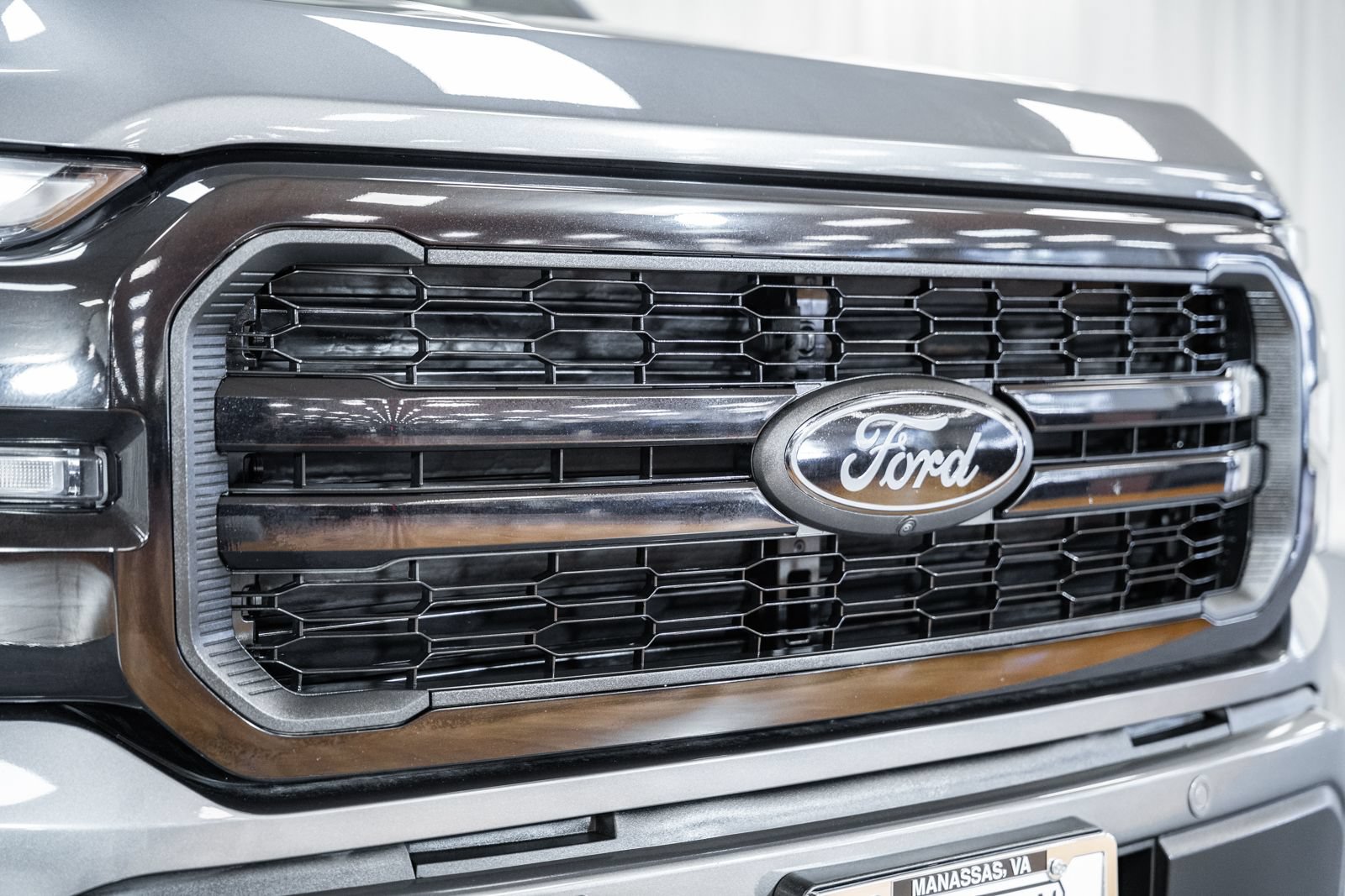 Certified 2024 Ford F150 Lariat AWD/4WD image 11