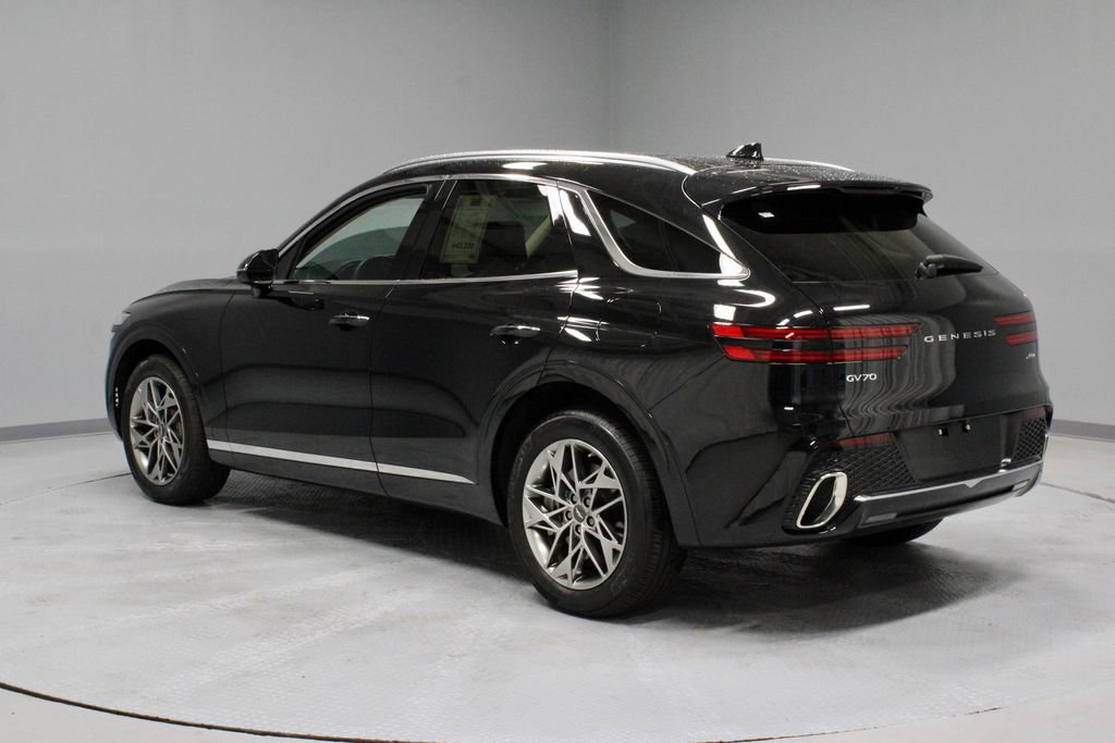 Used 2024 Genesis GV70 2.5T w/ Advanced Package AWD/4WD image 9