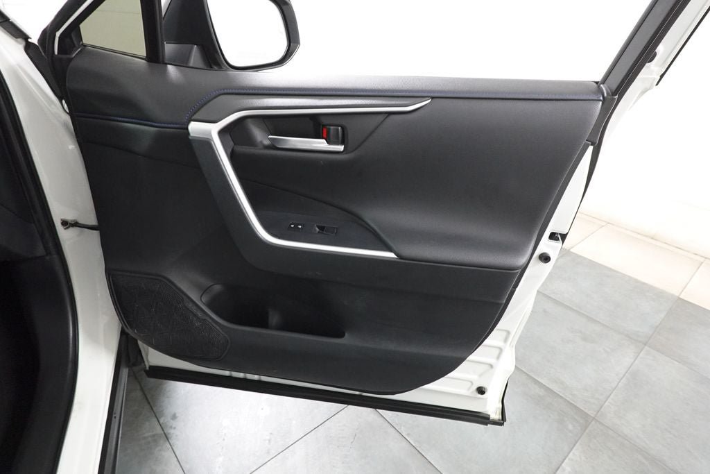 Used 2019 Toyota RAV4 XSE w/ XSE Weather Package AWD/4WD image 33