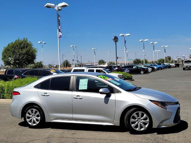 Used 2023 Toyota Corolla LE FWD image 3