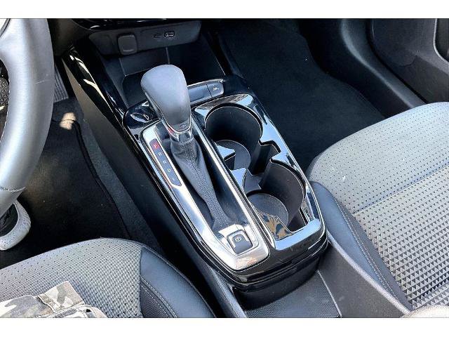 Used 2025 Chevrolet Trax LT w/ LT Convenience Package FWD image 15