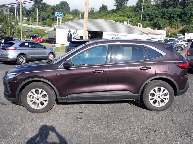 Certified 2023 Ford Escape Active AWD/4WD image 2