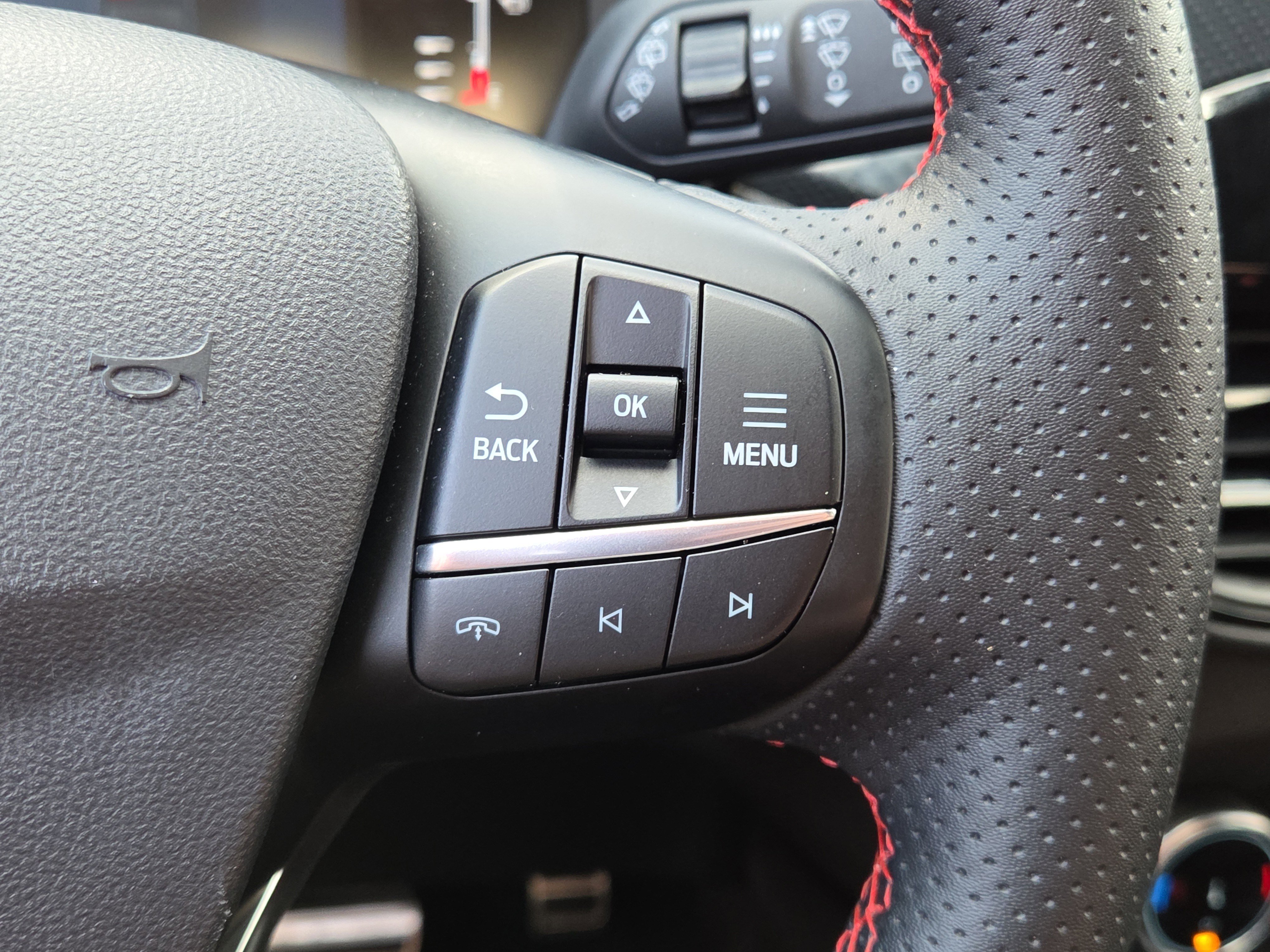 Certified 2024 Ford Escape ST-Line w/ Cold Weather Package FWD image 20