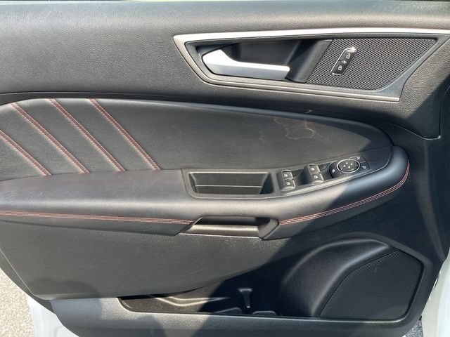 Certified 2024 Ford Edge ST-Line AWD/4WD image 12