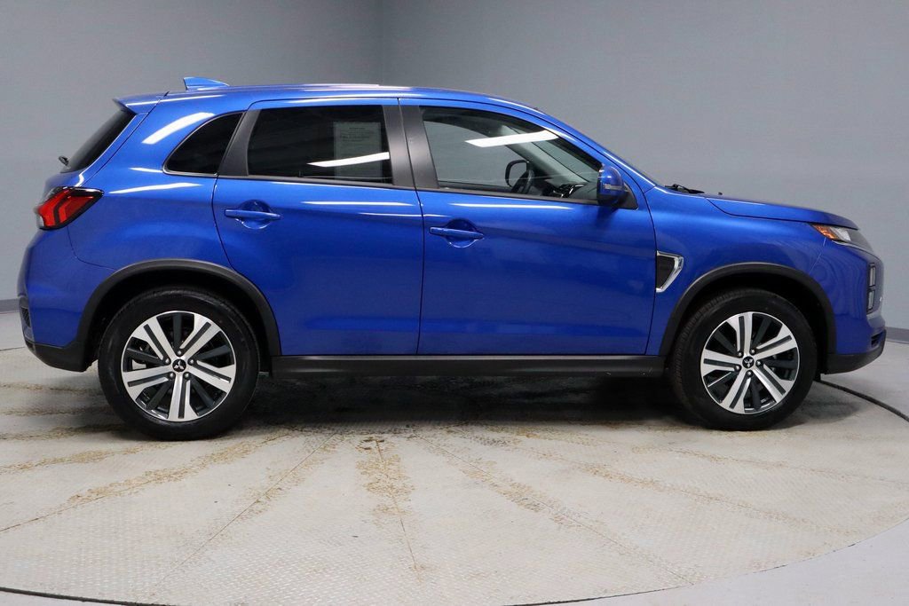 Used 2025 Mitsubishi Outlander Sport SE image 6