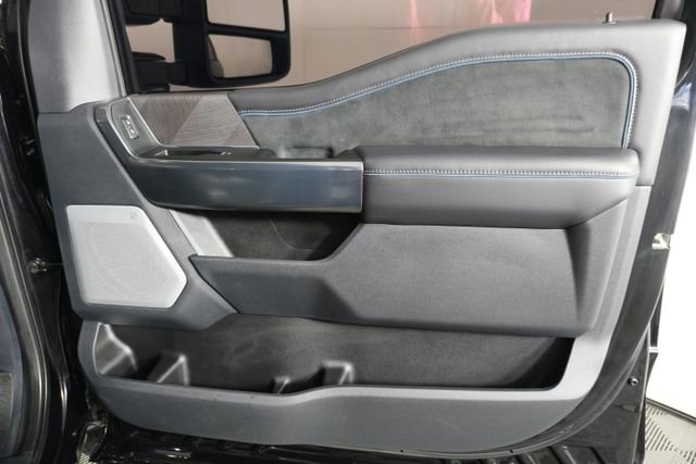 Certified 2025 Ford F350 Platinum image 32