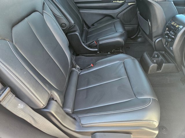 Used 2023 Jeep Grand Cherokee L Limited w/ Luxury Tech Group II image 23