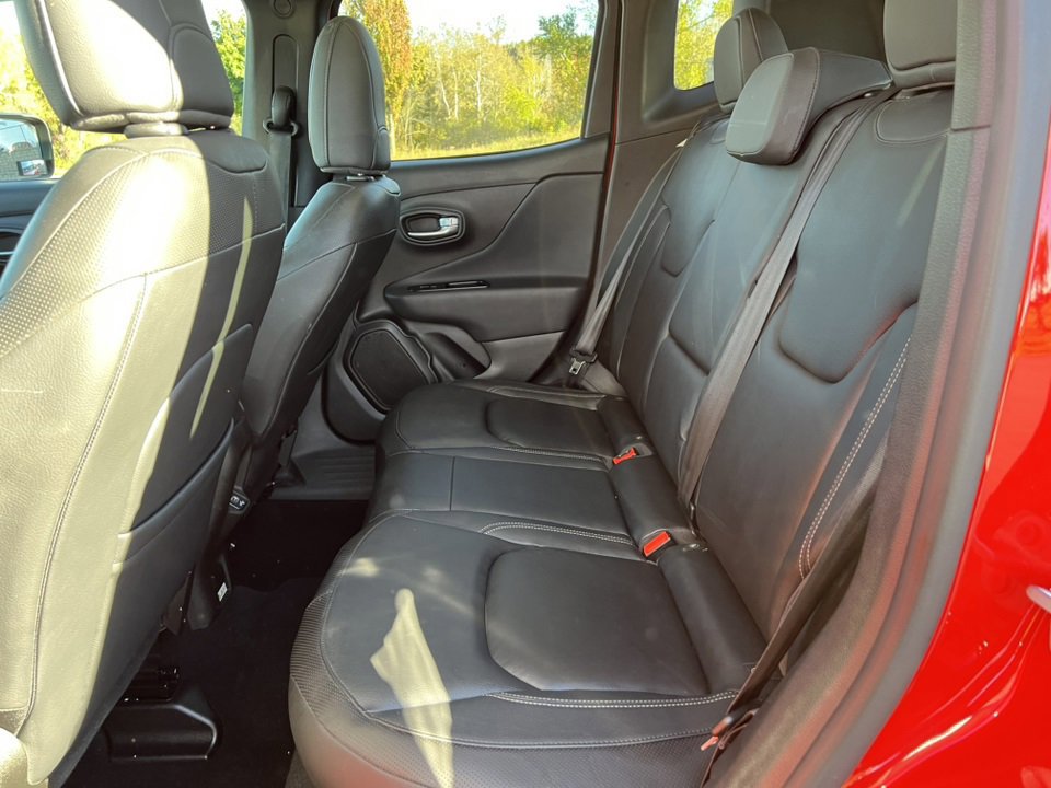 Used 2022 Jeep Renegade Limited w/ Sun, Sound & Wheels Group image 11
