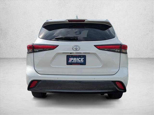 Used 2020 Toyota Highlander Limited FWD image 6