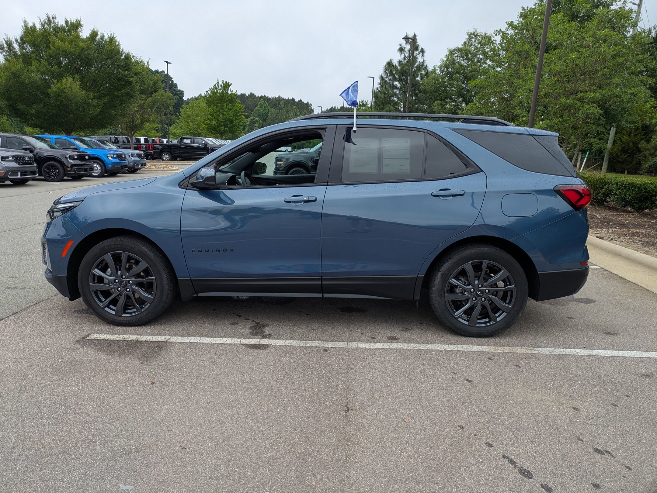 Used 2024 Chevrolet Equinox RS FWD image 7