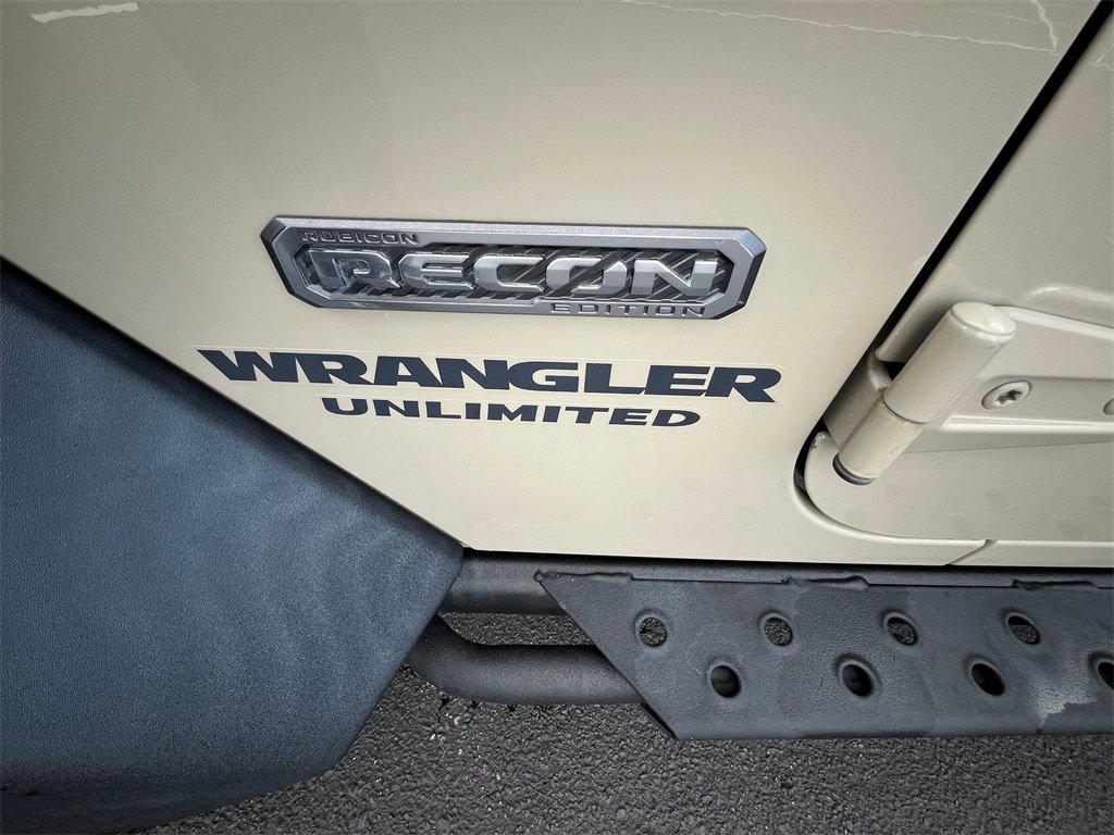 Used 2017 Jeep Wrangler Unlimited Rubicon image 9
