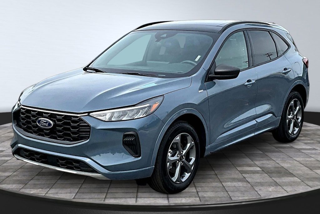 Certified 2024 Ford Escape ST-Line w/ Tech Pack #1 AWD/4WD image 3
