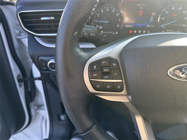 Certified 2022 Ford Explorer XLT w/ Equipment Group 202A image 28