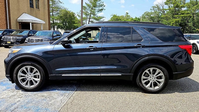 Certified 2023 Ford Explorer XLT w/ Equipment Group 202A AWD/4WD image 5