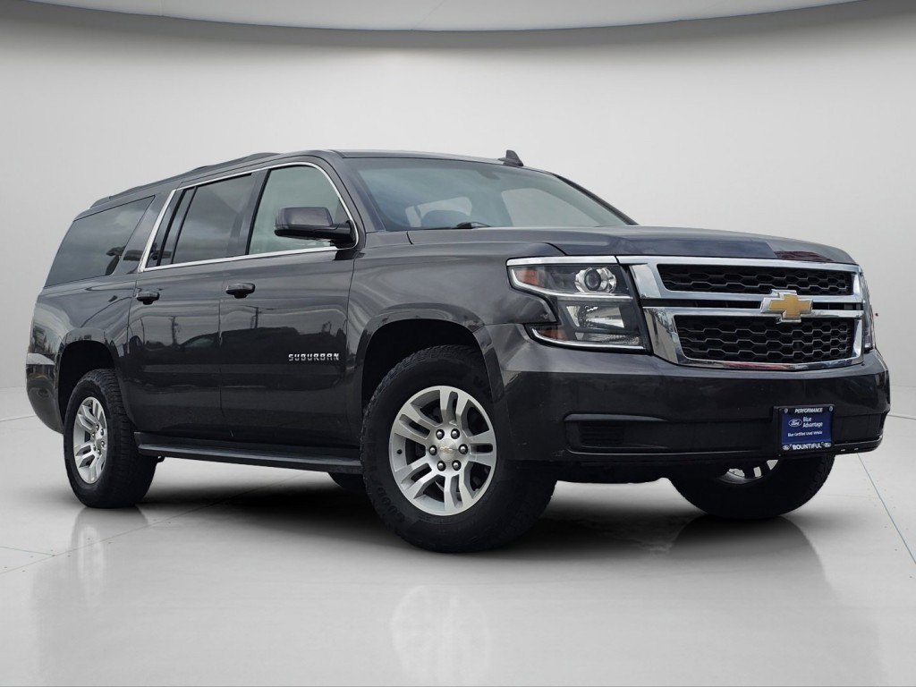 Used 2017 Chevrolet Suburban LS image 2