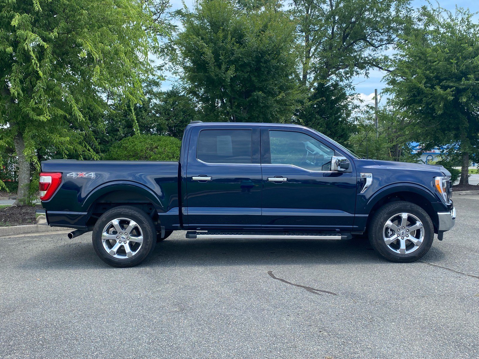 Certified 2022 Ford F150 Lariat AWD/4WD image 3