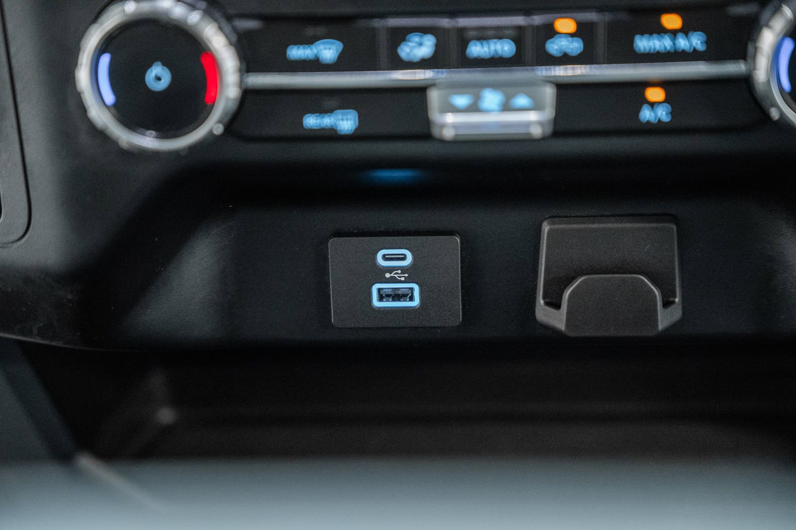 Certified 2024 Ford F150 XLT w/ Tow/Haul Package image 32