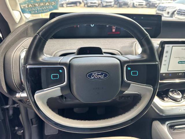 Certified 2025 Ford Expedition Platinum w/ Driver's Package AWD/4WD image 24