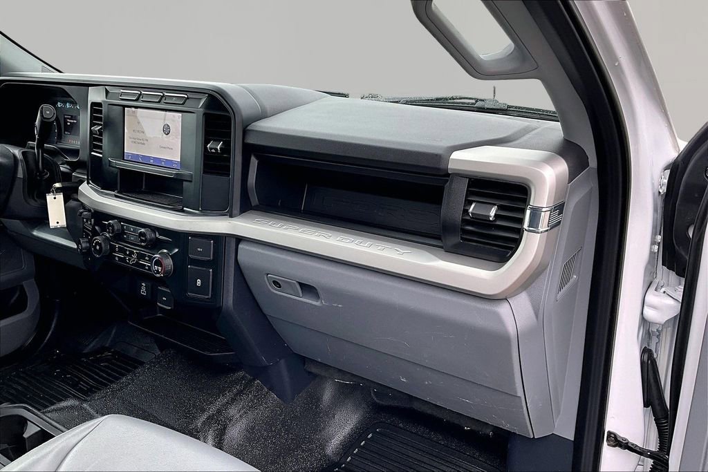 Certified 2023 Ford F250 XL w/ XL Chrome Package AWD/4WD image 17